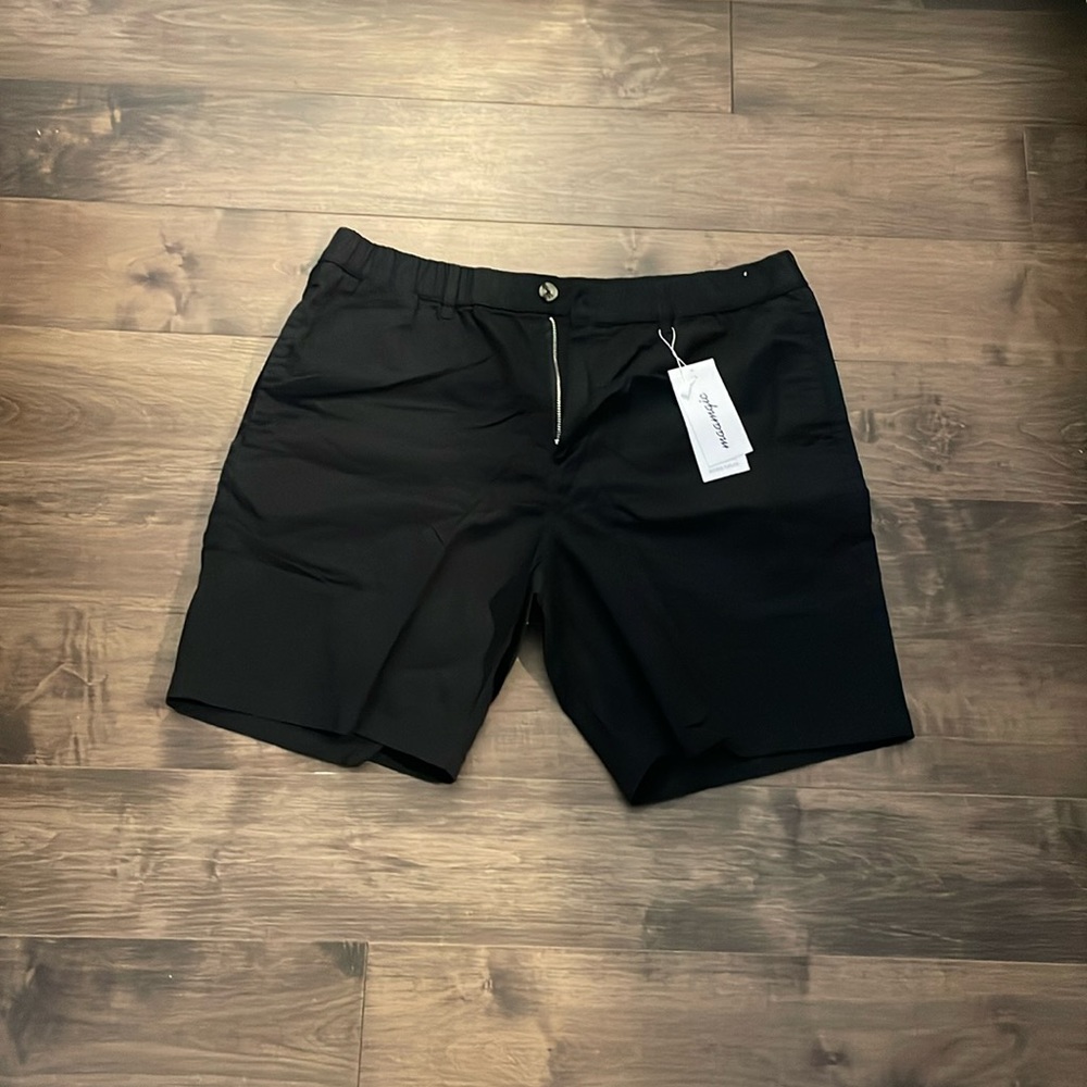 Maamgic black khaki elastic waist button/zipper shorts 36-12